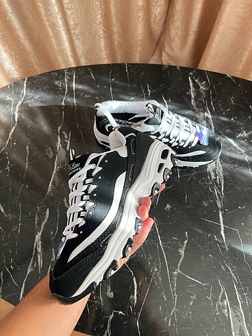37 Beden Skechers Dlites Biggest Fan