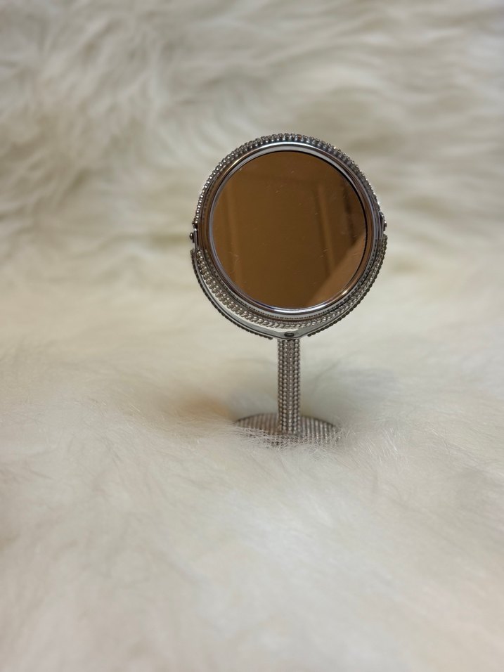 Kristal taşlı tasarım ufak boy Masaüstü Makyaj Aynası - Görsel 3