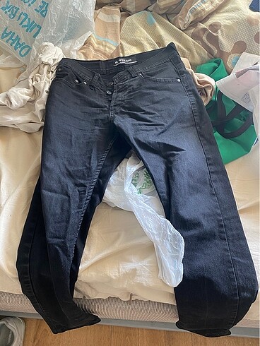 Siyah dar paça pantolon