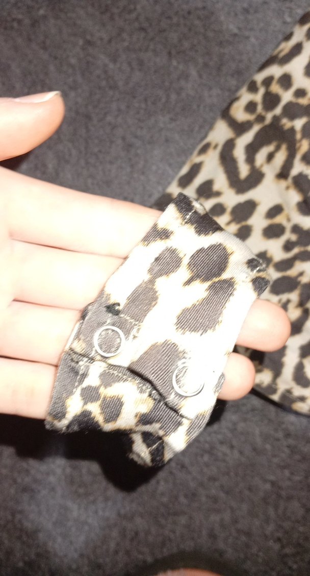 sırtı açık halter yaka leopar crop - Görsel 2