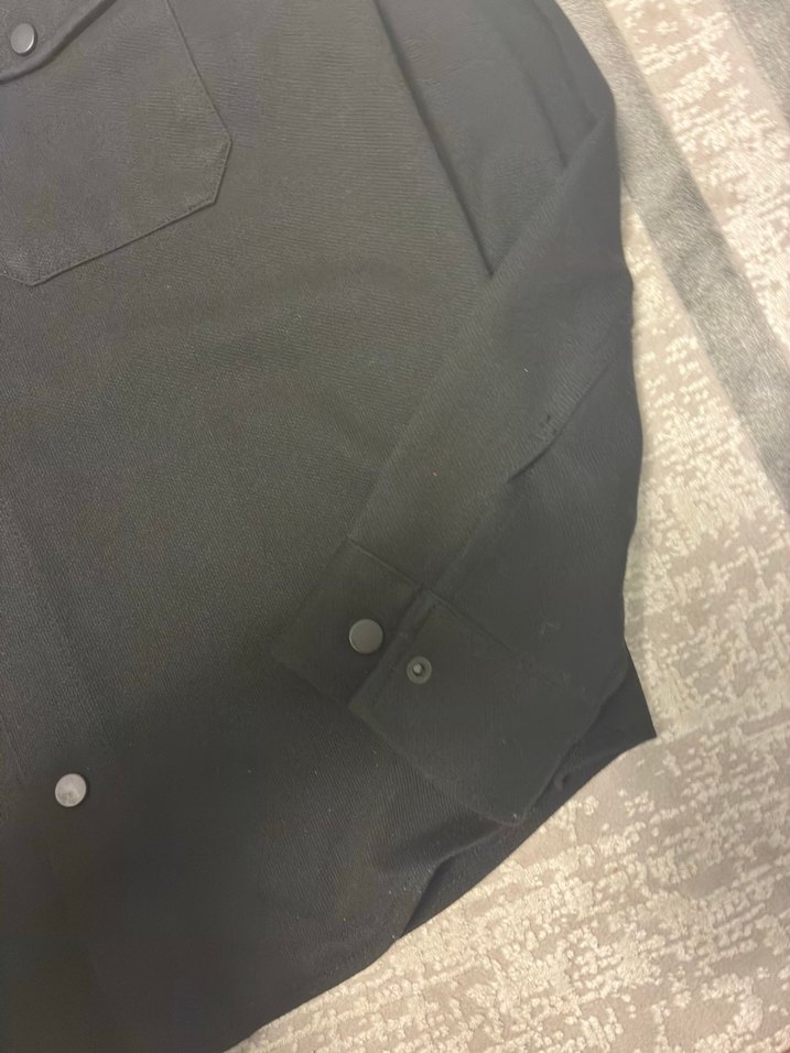 Düğmeli Siyah Erkek Uzun Kollu Gömlek - Görsel 2