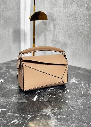 Loewe Loewe~24/15 CM A++ Premium Canta- Tum Marka Cantalar Burada