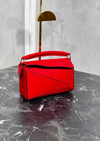 Beden Loewe~24/15 CM A++ Premium Canta- Tum Marka Cantalar Burada