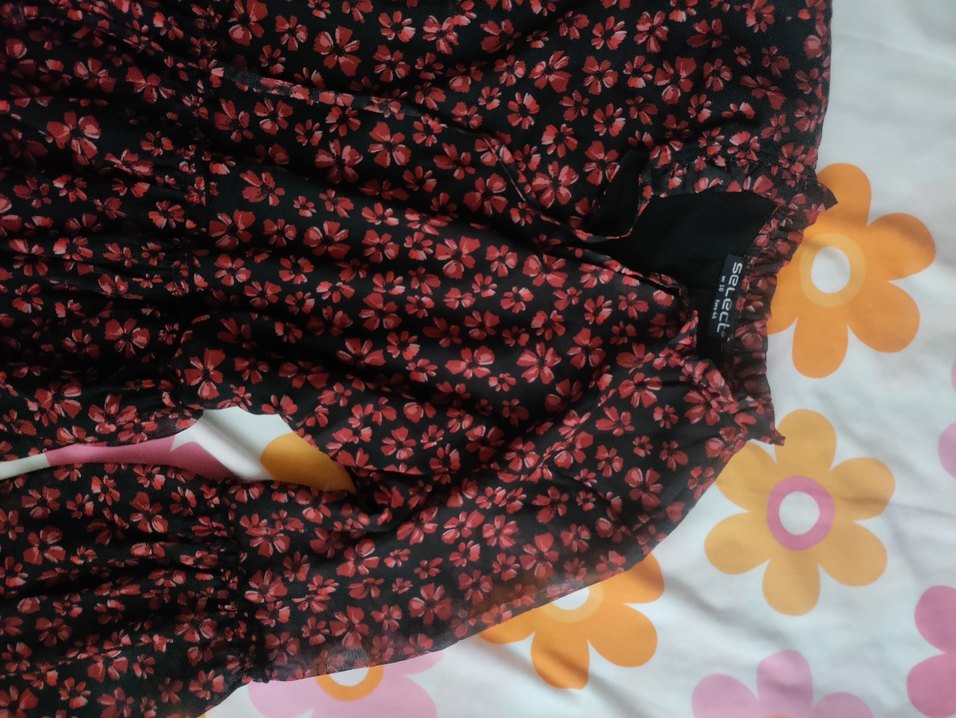 Kırmızı çiçekli balon kollu şifon elbise - Görsel 5