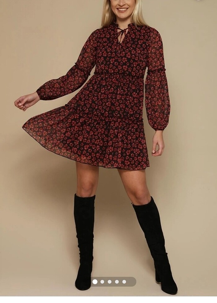 Kırmızı çiçekli balon kollu şifon elbise - Görsel 3