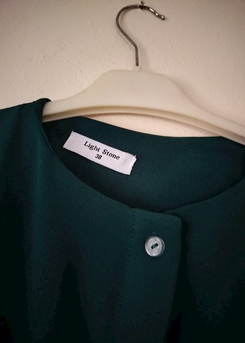 Light Stone  Zümrüt Yeşili Fırfırlı Tesettür Elbise - Görsel 5