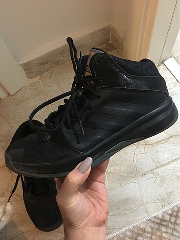 37 Beden Adidas Spor Ayakkabı