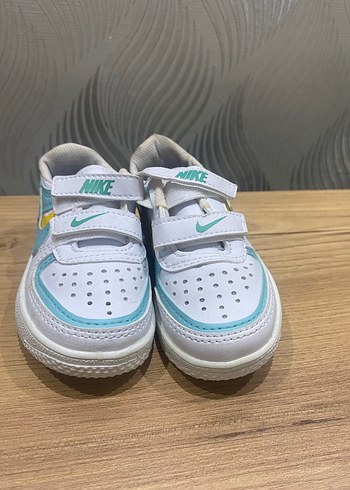 Nike Erkek Çocuk Beyaz Spor Ayakkabı