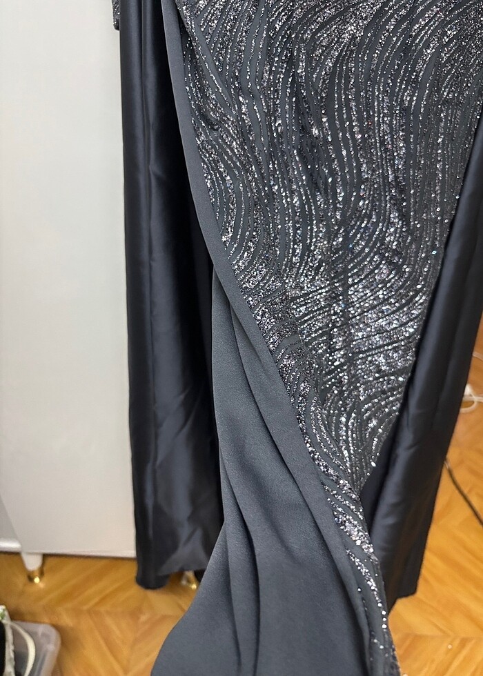 Gri Parıltılı Tesettür Abiye - Görsel 4