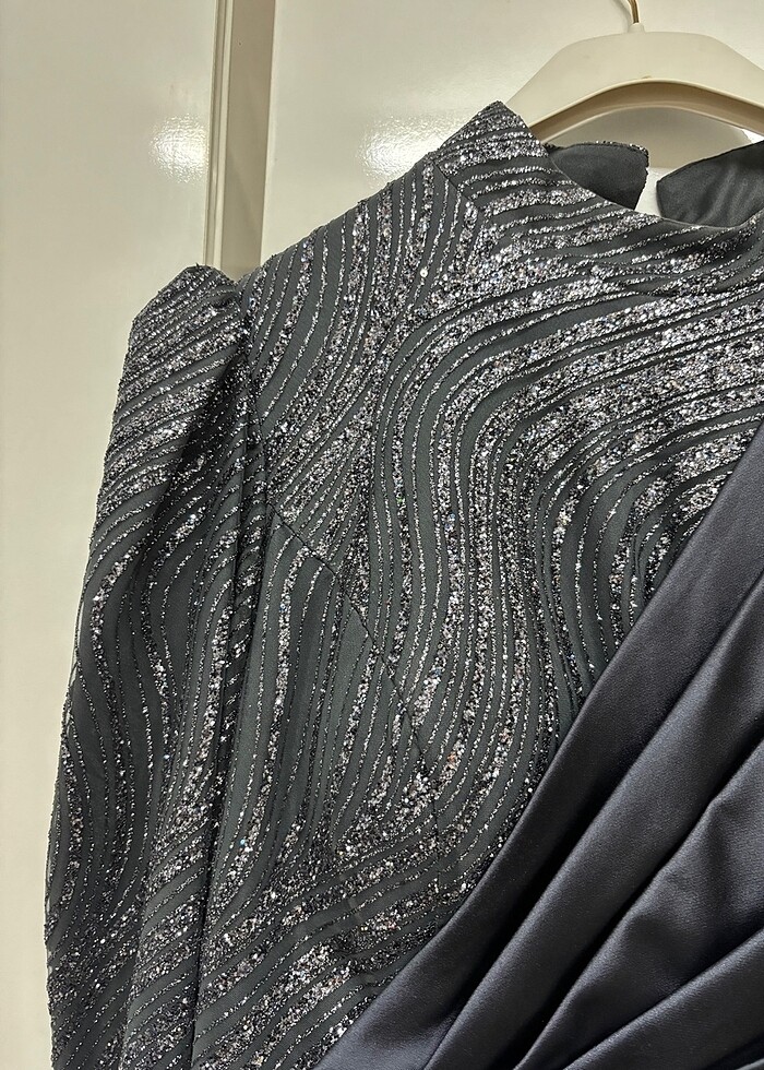 Gri Parıltılı Tesettür Abiye - Görsel 2