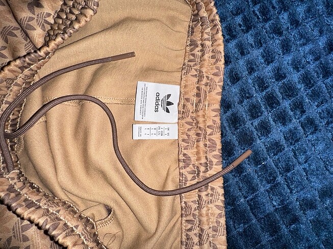 l Beden adidas eşofman altı