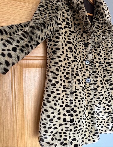 Miss Selfridge Leopar model