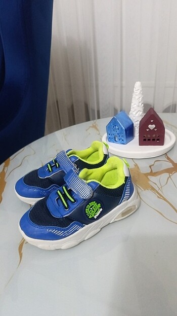 27 Beden Erkek çocuk spor ayakkabı
