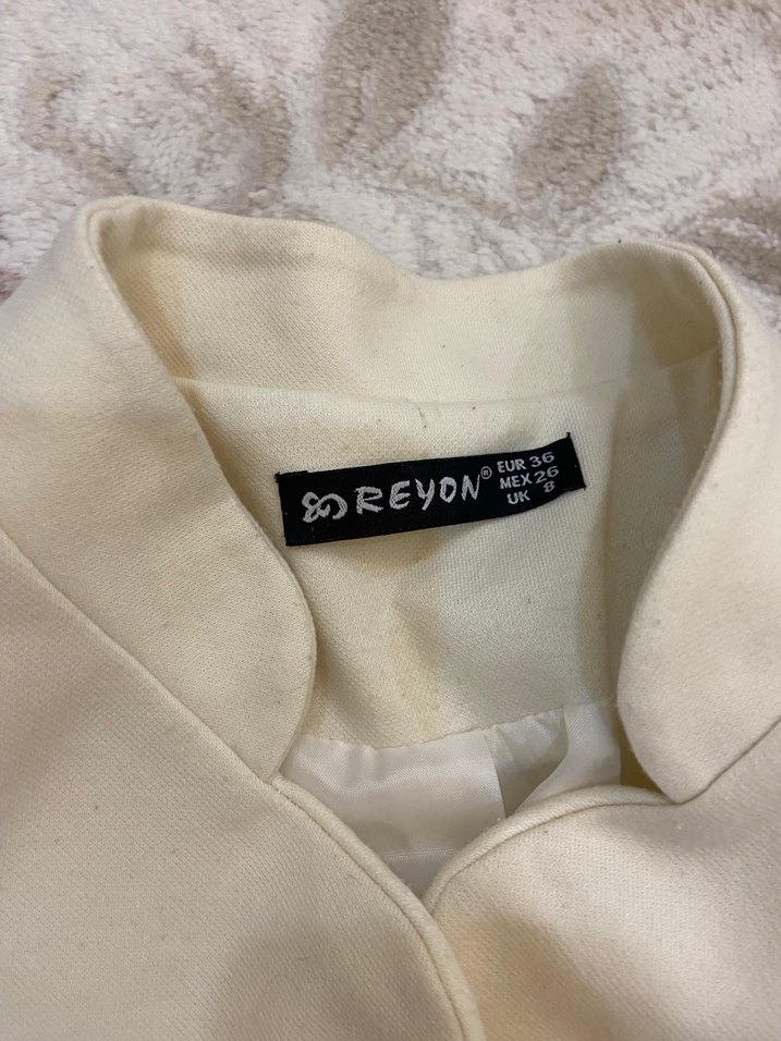 Düğmeli Beyaz Kadın Blazer - Görsel 3