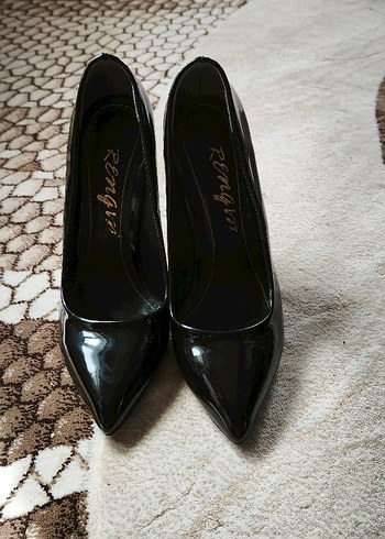37 Beden Parlak Siyah Deri Stiletto Topuklu Kadın Ayakkabı