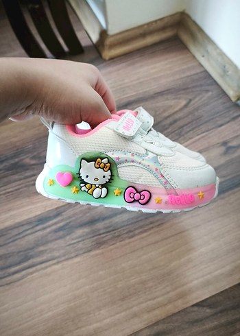 Kız Çocuk Beyaz Renkli Velcro Spor Ayakkabı