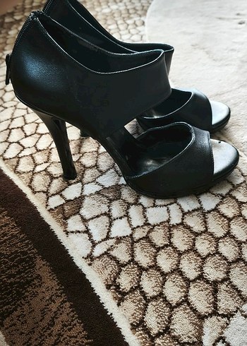 Bambi Klasik Siyah Stiletto Yılan Desenli Topuklu
