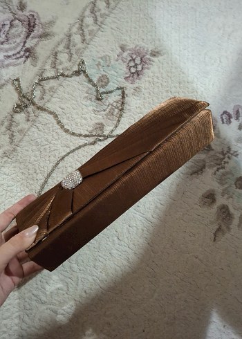 Kahverengi Pileli Kadın Abiye Çanta - Görsel 2