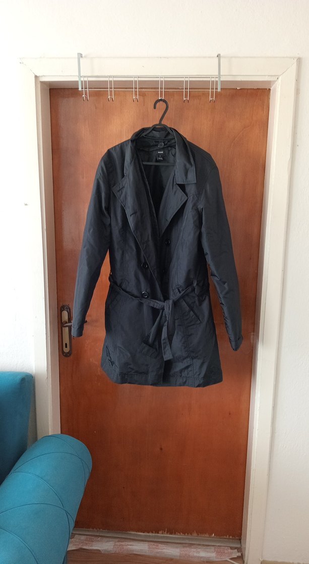 Kadın Siyah Kemerli Midi yağmurluk - Görsel 2