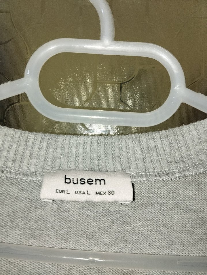 Gri V Yaka Kadın Triko - Görsel 3