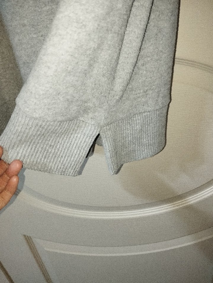 Gri V Yaka Kadın Triko - Görsel 2