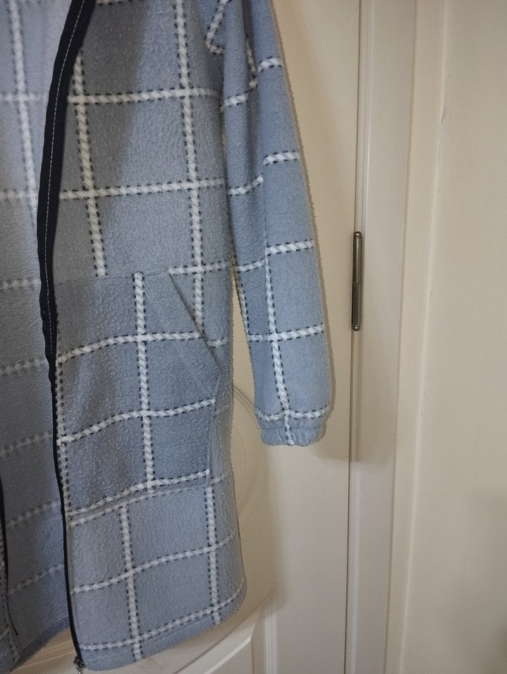 Gri Kareli Fermuarlı Midi içi polarli Kadın Kaban - Görsel 3