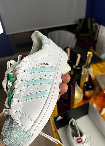 37 Beden Superstar x Lego edition