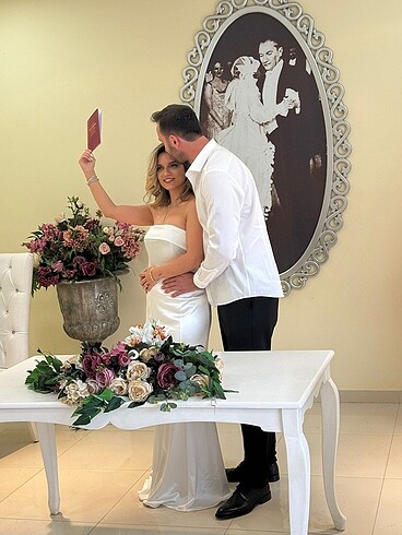 Beyaz Saten nikah elbisesi