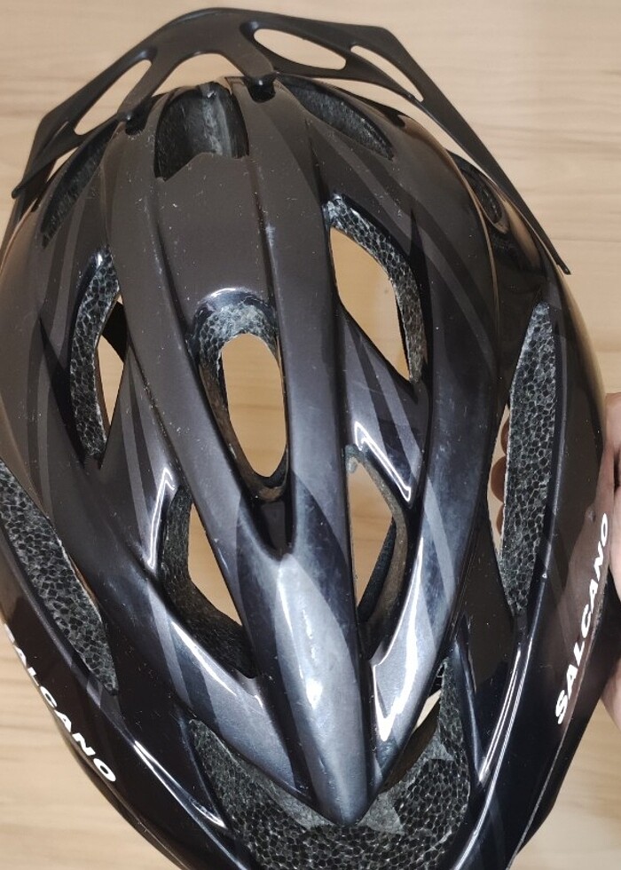 Salcano temiz durumda sıfır ayarında bisiklet kaskı - Görsel 4