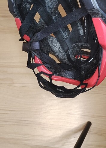Rockrider bisiklet kaskı S beden genel olarak temiz durumda - Görsel 2