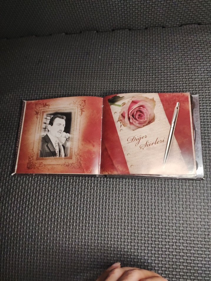 Muhsin Yazıcıoğlu - Hücrelerde Darmaklıklar Gül Açtı CD - Görsel 4