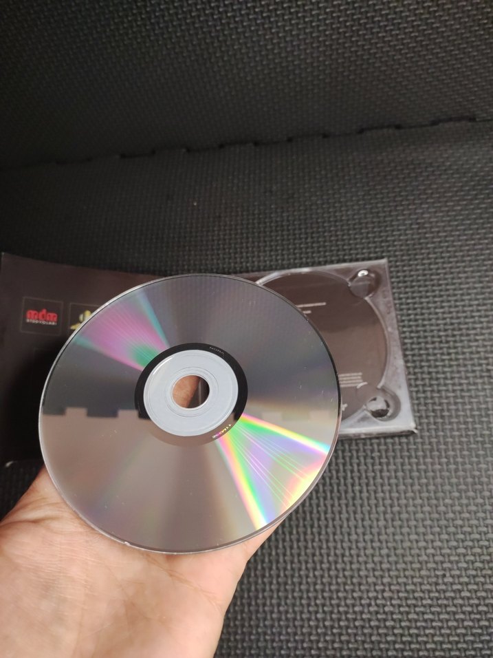 Muhsin Yazıcıoğlu - Hücrelerde Darmaklıklar Gül Açtı CD - Görsel 5