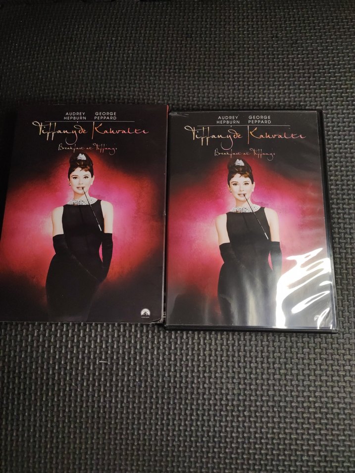 Tiffany Kahrel CD Albümü - Breakfast at Tiffany's - Görsel 2