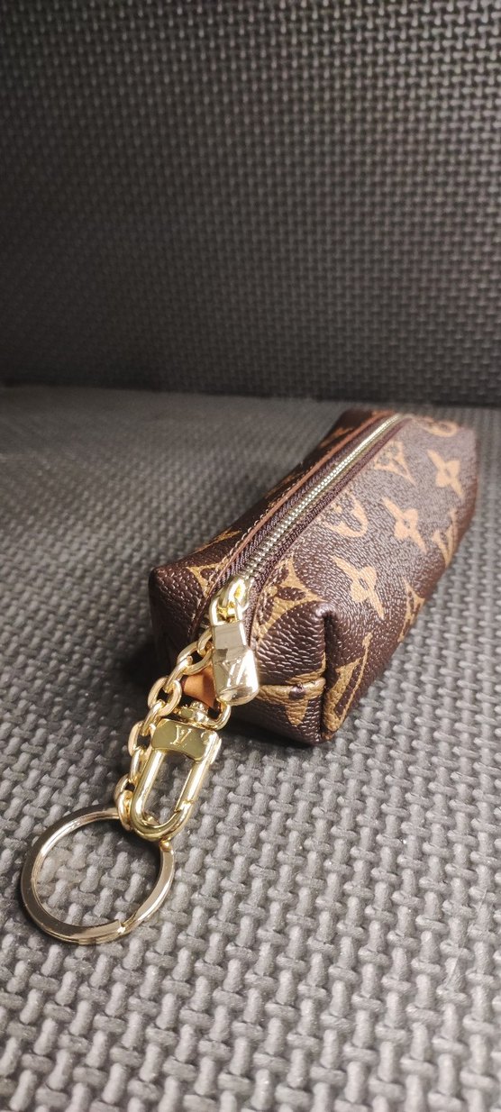 Louis Vuitton Fermuarlı Kahverengi Parlak Kadın Anahtarlık - Görsel 2