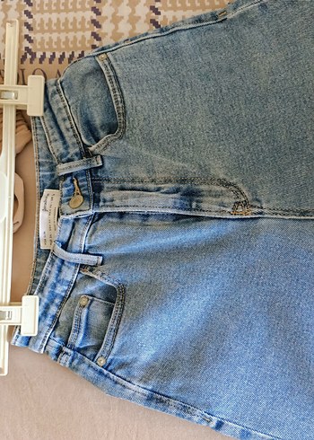 34 Beden mavi Renk Stradivarius slim fit mom Jean