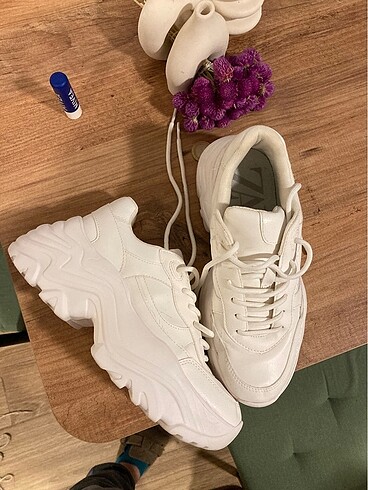 zara spor ayakkabı