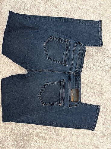 29 Beden Mavi markalı jean
