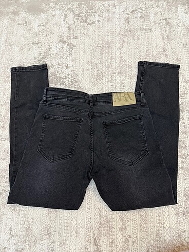 Zara Siyah jean zara