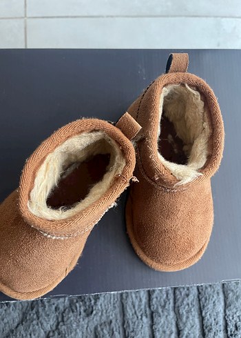 22 Beden Kahverengi Süet Kürklü Erkek Çocuk Botu