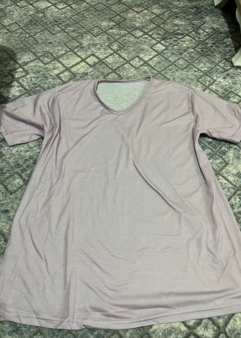 V Yaka Tişört - Görsel 3