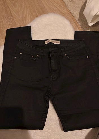 Siyah Kadın Kot Pantolon - Görsel 3
