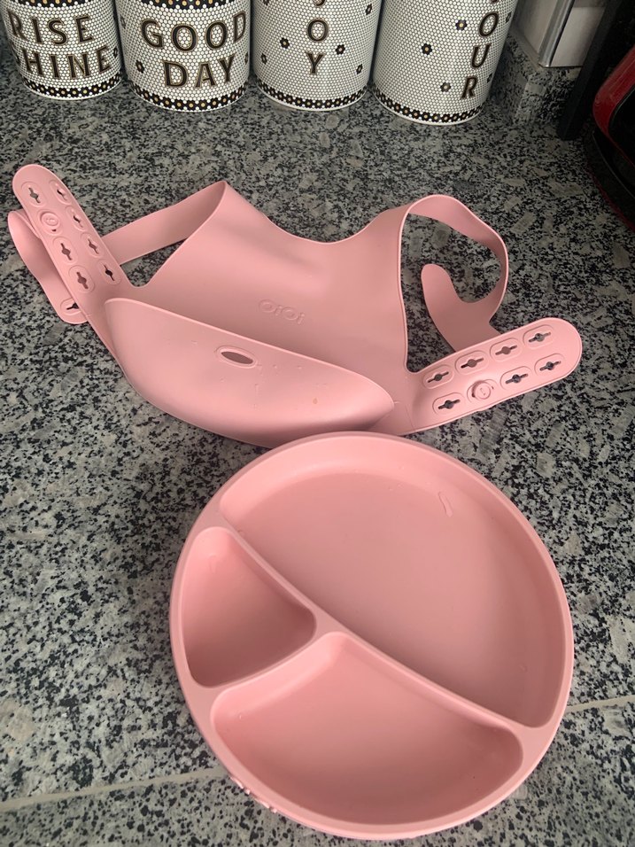 Oioi Pembe Bebek Mama tabaği  ve  Önlüğü - Görsel 2