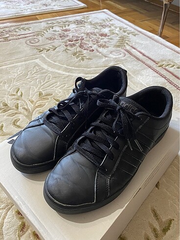 42 Beden siyah Renk Adidas Siyah Spor Ayakkabı