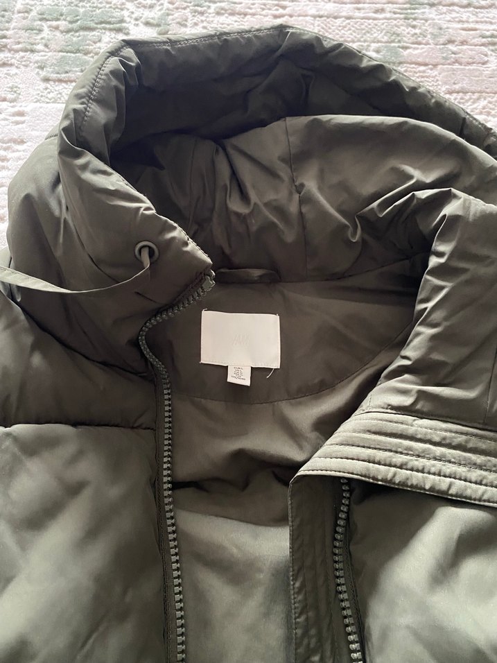 H&M KAPÜŞONLU HAKİ POFUDUK YELEK - Görsel 3