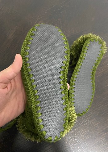Yeşil Örgü Yapımı Kışlık Patik - Görsel 5
