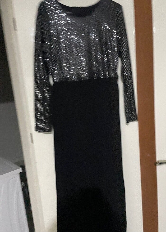 Üstü parlak eteği şifon Pileli abiye - Görsel 2