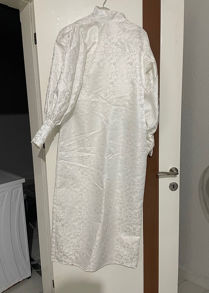 Beyaz saten abiye kalem kolları balon - Görsel 4