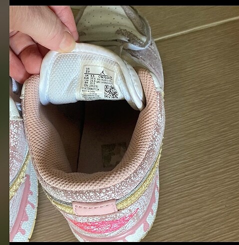 37,5 Beden ten rengi Renk Nike pembe ayakkabı