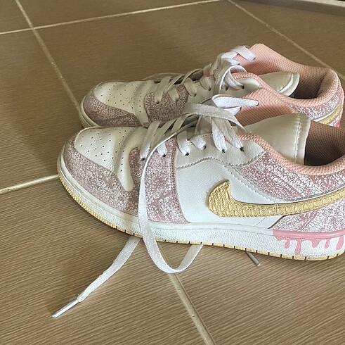 Nike Nike pembe ayakkabı