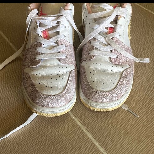 37,5 Beden Nike pembe ayakkabı
